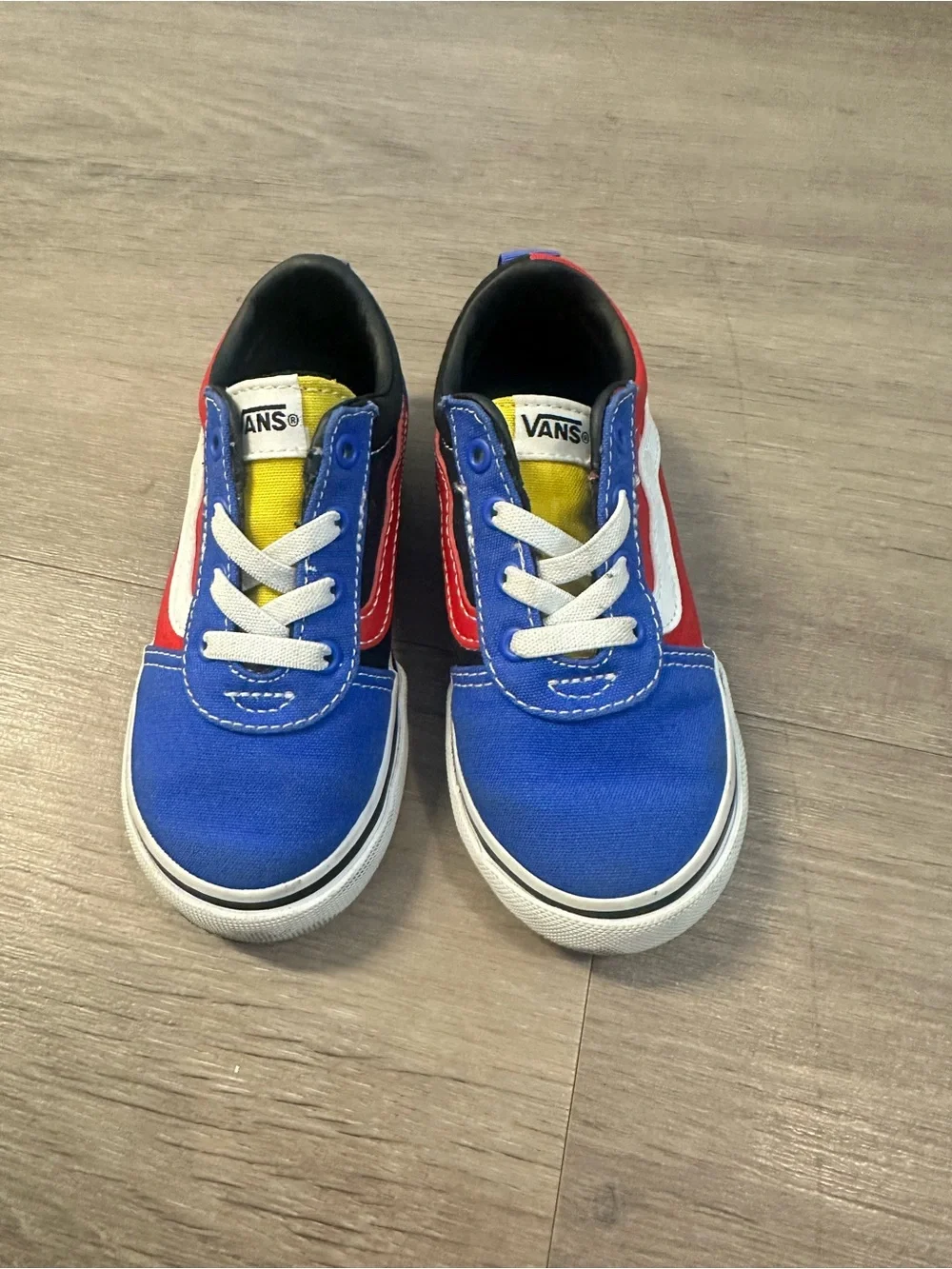 VANS—TODDLERS SIZE 8  CLASSIC MULTI COLORED STYLE—GOOD CONDITION